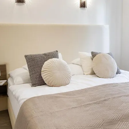 Csillag Apartment *