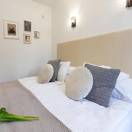 Csillag Apartman Balatonalmádi