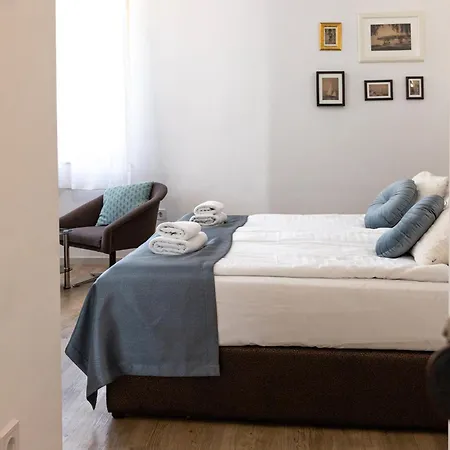 Csillag * Balatonalmádi