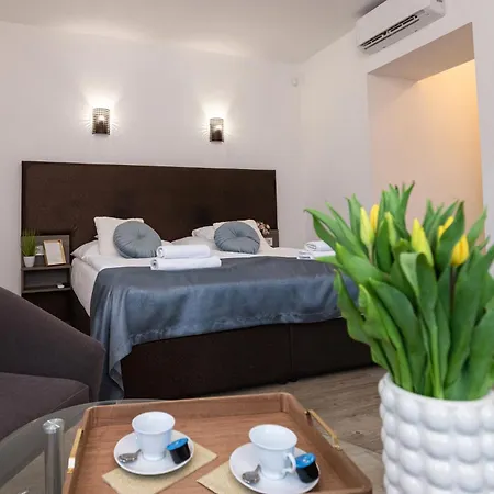 Csillag Apartment Balatonalmadi
