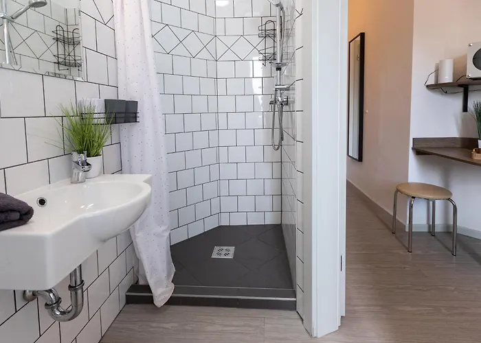 Csillag * Balatonalmádi