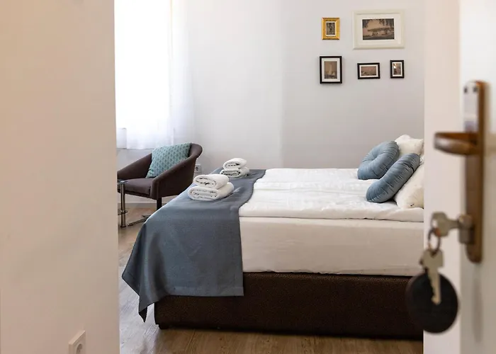 Csillag * Balatonalmádi